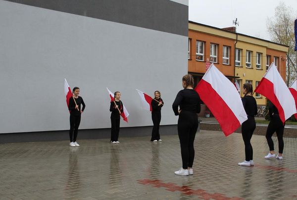 pod-bialo-czerwona.jpg